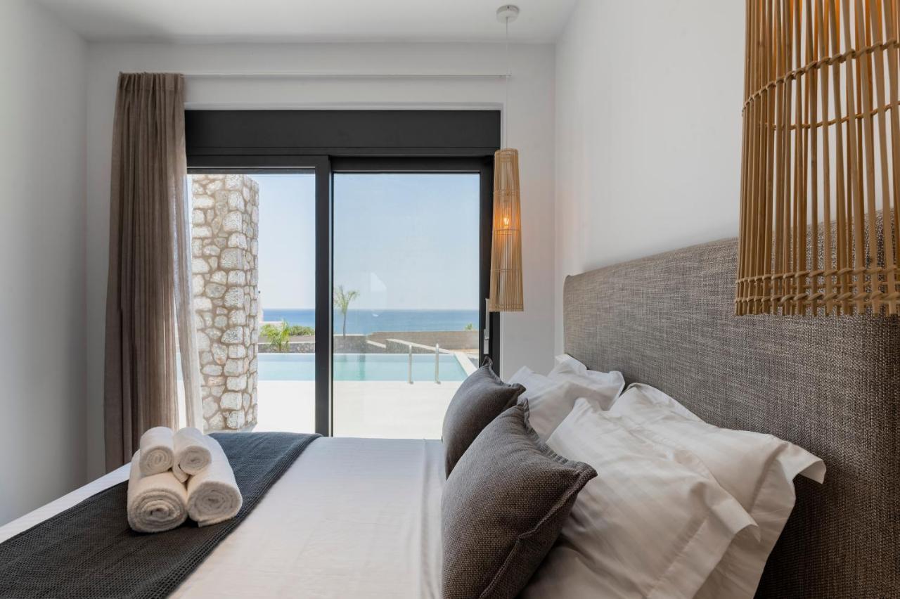 Grand Blue Villas Lachania 外观 照片